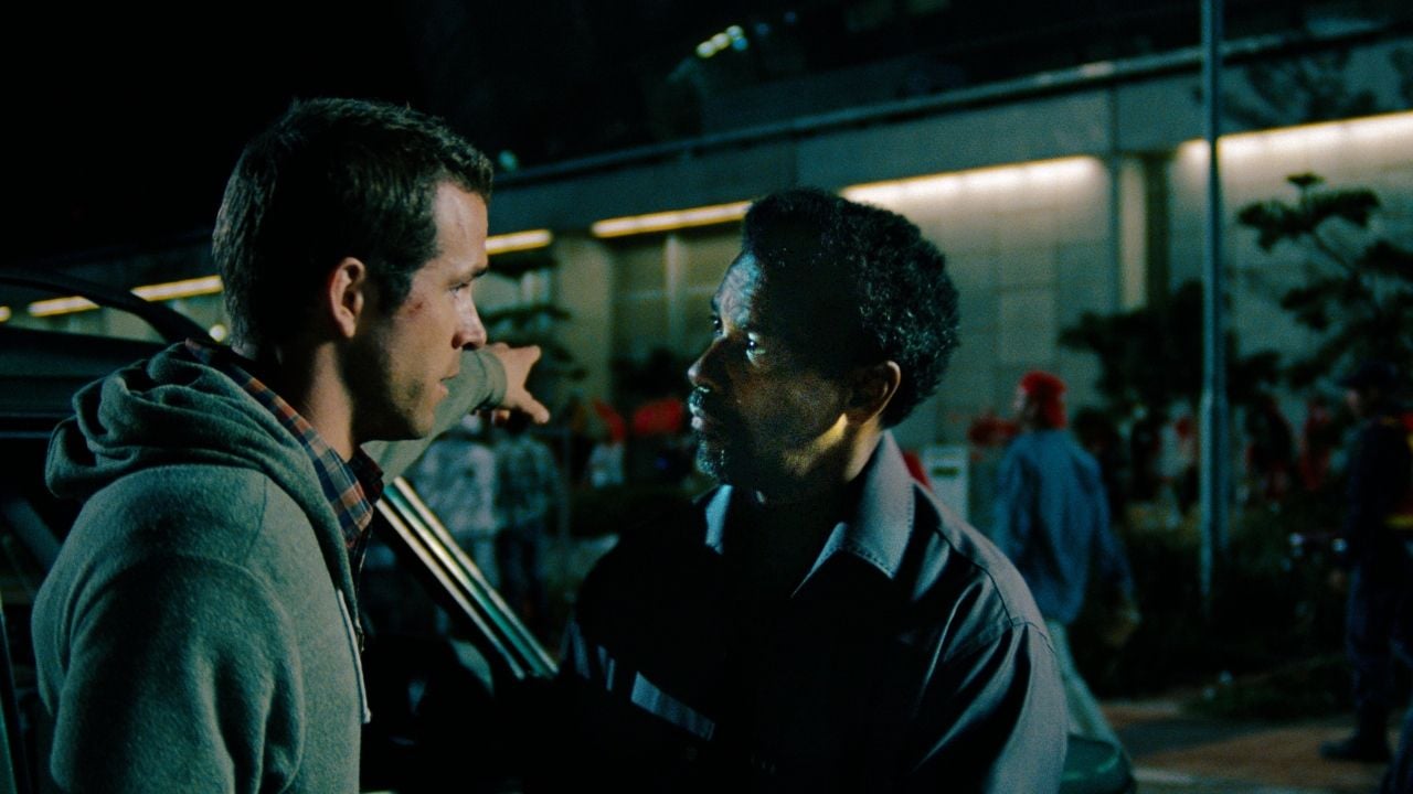 13 anos atrás, Ryan Reynolds teve pavor de trabalhar com Denzel Washington nesta emocionante cena - Notícias de cinema