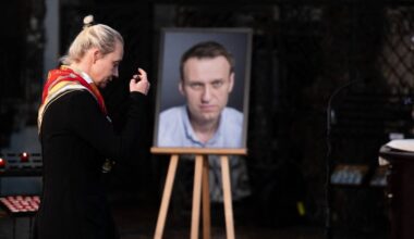 Aponta o dedo a Putin. Viúva de Navalny afirma que opositor russo foi envenenado