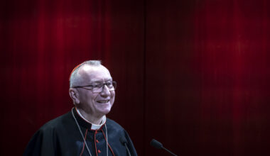 Vaticano pede aos políticos que lutem pela dignidade: "Chamados a agir"