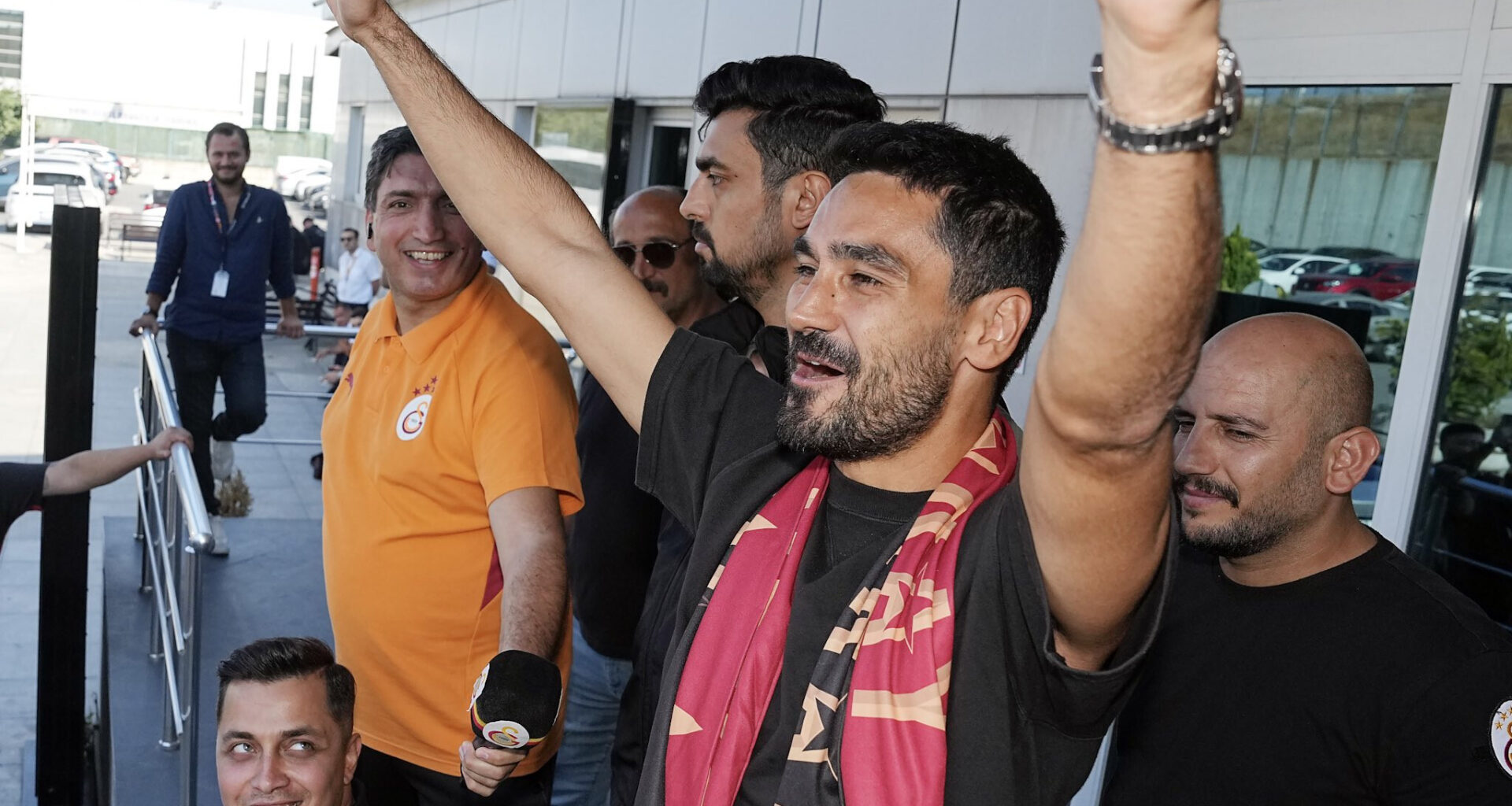 Mercado: o futuro de Jota, Renato Paiva por um fio, Maximiano na Arábia e Paulo Bento dá nega