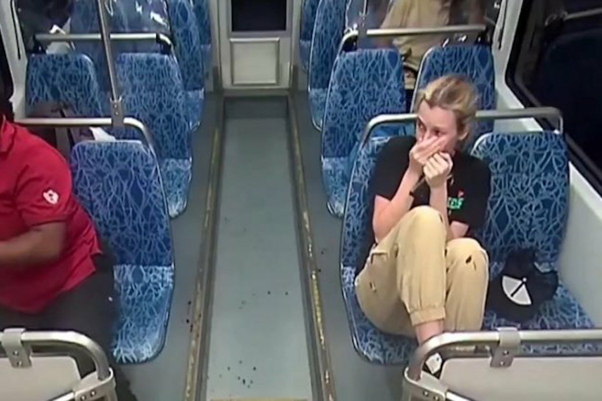 Refugiada ucraniana morta à facada em metro dos EUA. Trump exige pena de morte