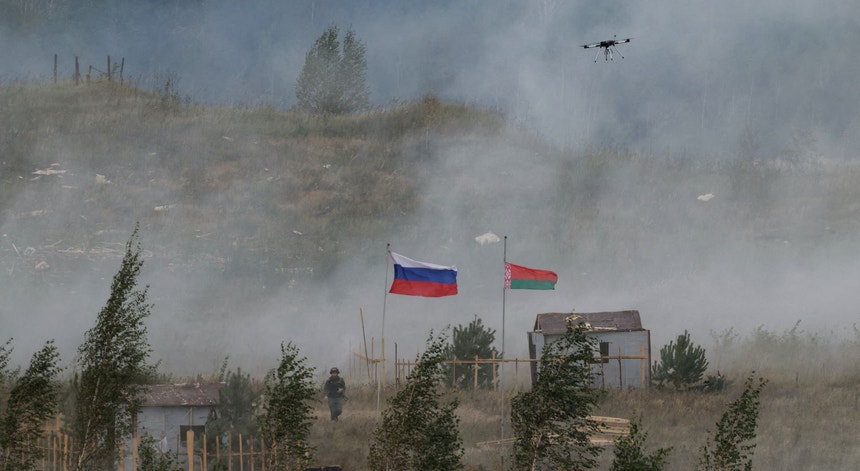 Observadores dos EUA assistem a jogos de guerra russos-bielorussos