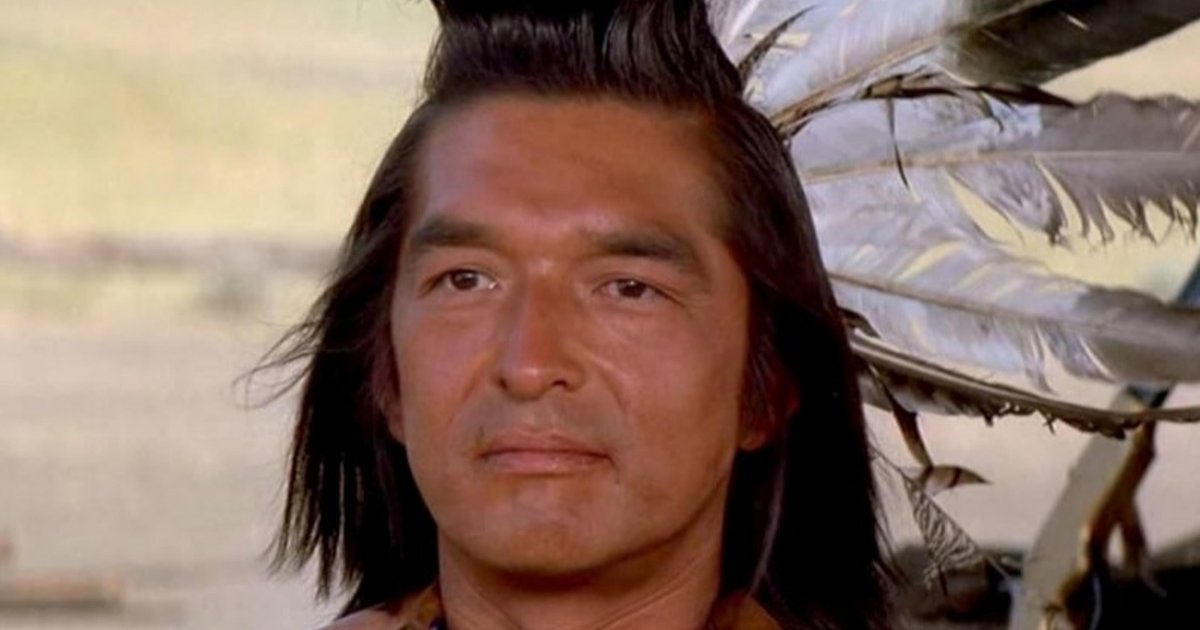 Morre Graham Greene, ator de "Crepúsculo" e "Dança com Lobos"