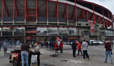 Benfica: 25 de outubro, sempre, demagogia nunca mais! - A Bola