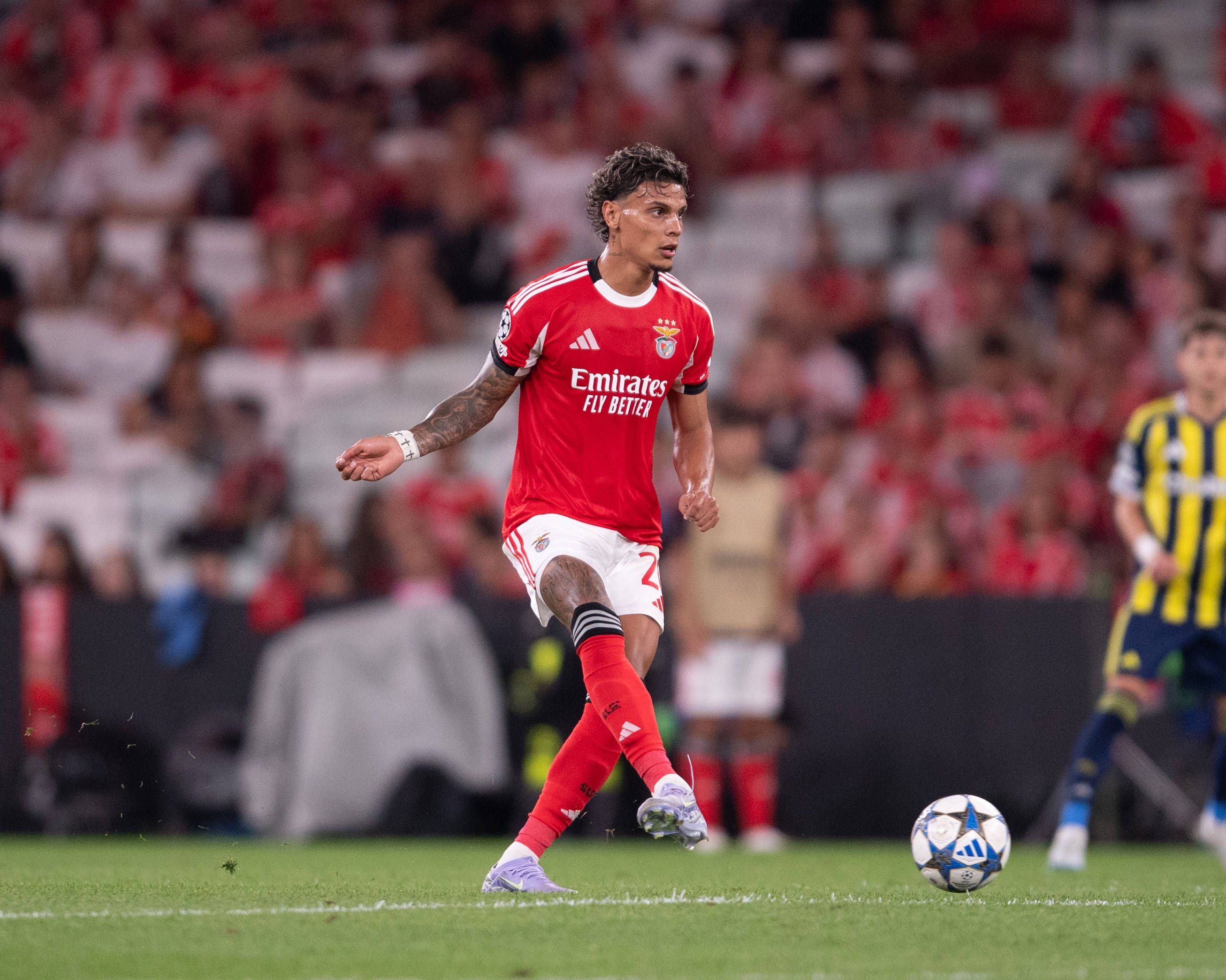 Richard Ríos no jogo frente ao Fenerbahçe  Foto: IMAGO