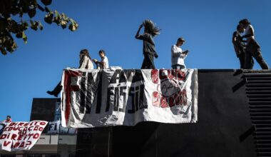 Greve dos alunos pode parar escolas em novembro