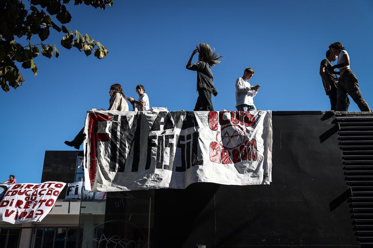 Greve dos alunos pode parar escolas em novembro