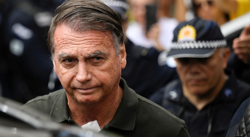 Diagnosticados um problema renal e cancro de pele a Jair Bolsonaro