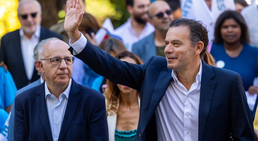 Montenegro diz que barracas têm ressurgido mais em autarquias socialistas e comunistas