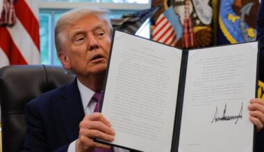 Trump muda nome do Pentágono para "Departamento de Guerra"