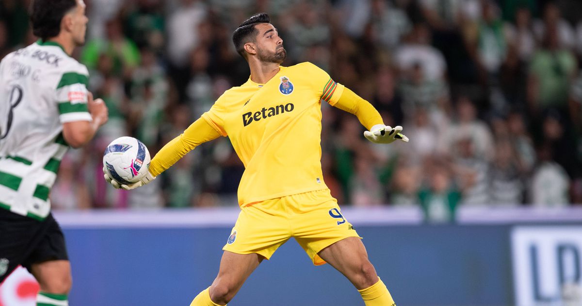 FC Porto desagradado com declarações do técnico do Galatasaray sobre Diogo Costa