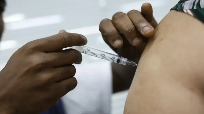 Internação por Influenza A e Covid cresce no Distrito Federal e Goiás - Rádio Maringá