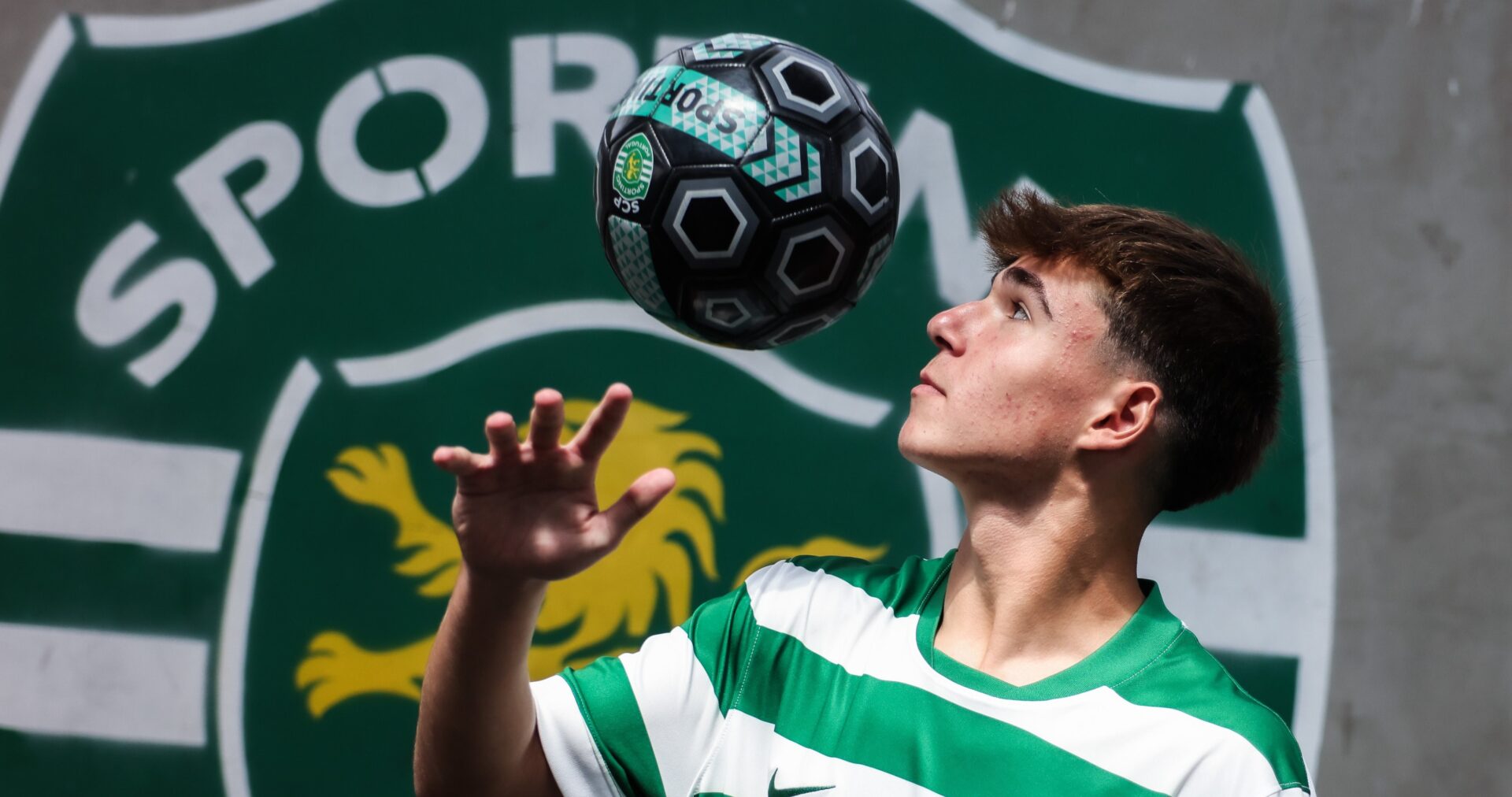 Sporting confirma chegada de jovem promessa para os escalões de formação