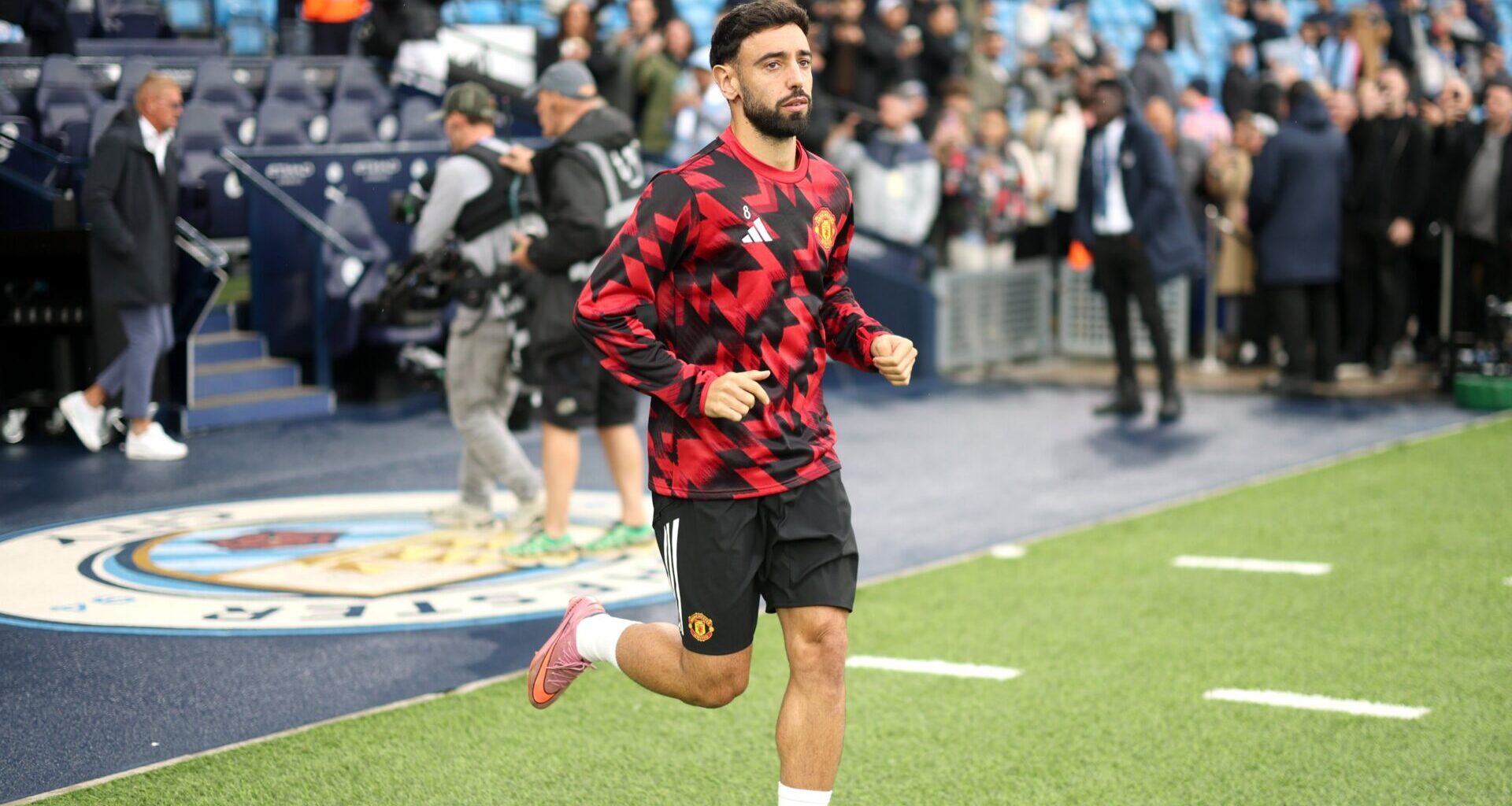 Bruno Fernandes descontente com decisão de Ruben Amorim para a nova temporada no Manchester United