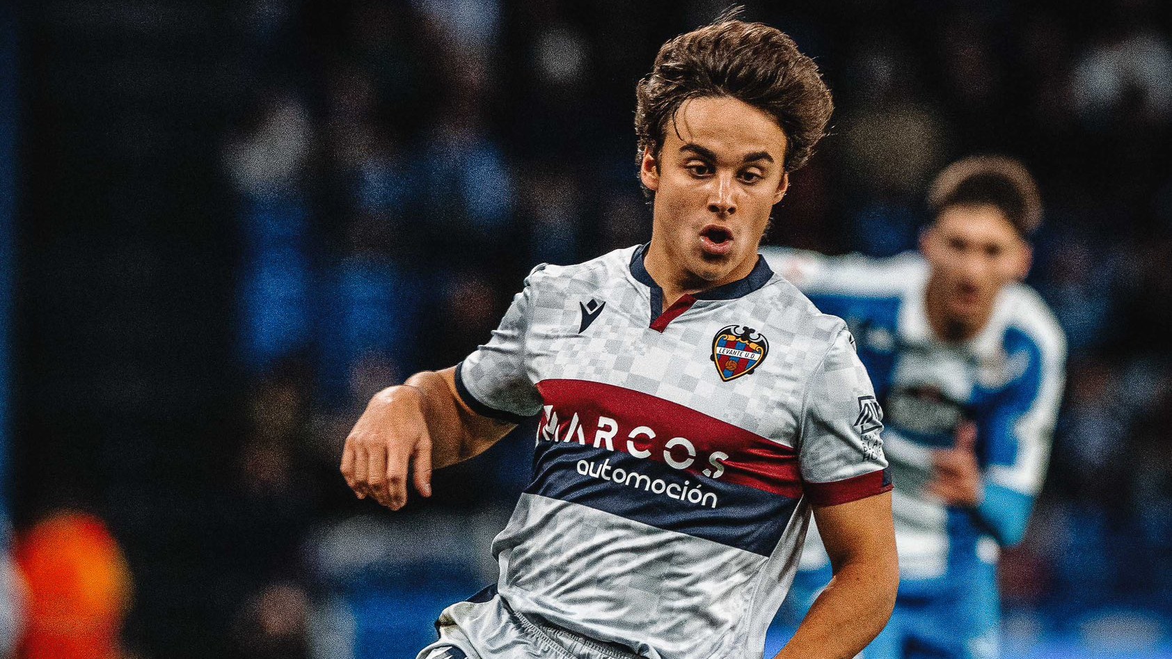Carlos Álvarez não vai ser jogador do Benfica neste mercado de verão