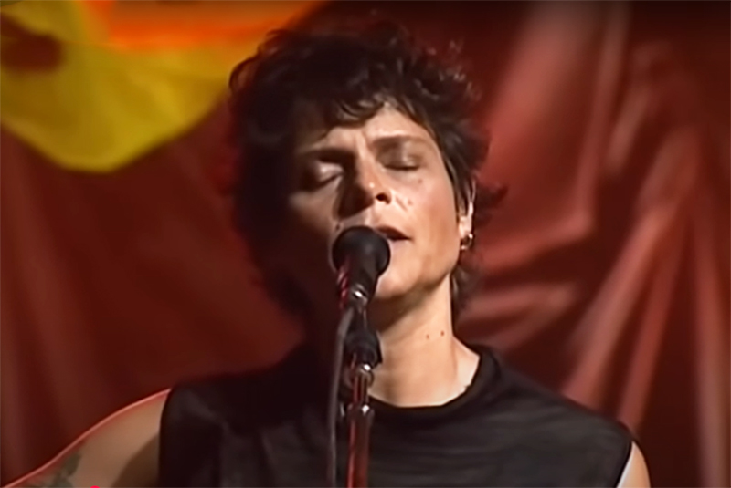 Escritor revela em livro que Cássia Eller detestava música que gravou