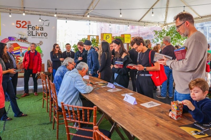 CULTURA. Feira do Livro terá nesta semana shows, bate-papos e lançamentos de mais de 250 obras