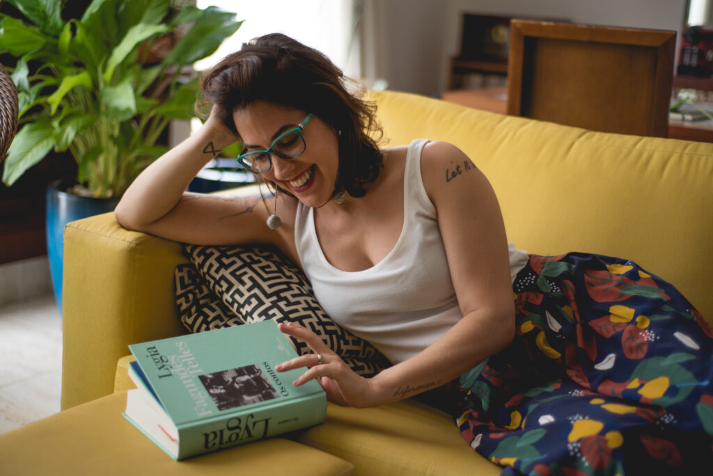 Fernanda Marra lança “As tias” na Livraria Palavrear – Secretaria de Estado da Cultura