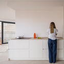 Edifício Residencial Foners / gon architects - Fotografia de Interiores, Cozinha, Bancada, Pia