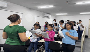 Funcaju promove roda de leitura sobre símbolos nacionais