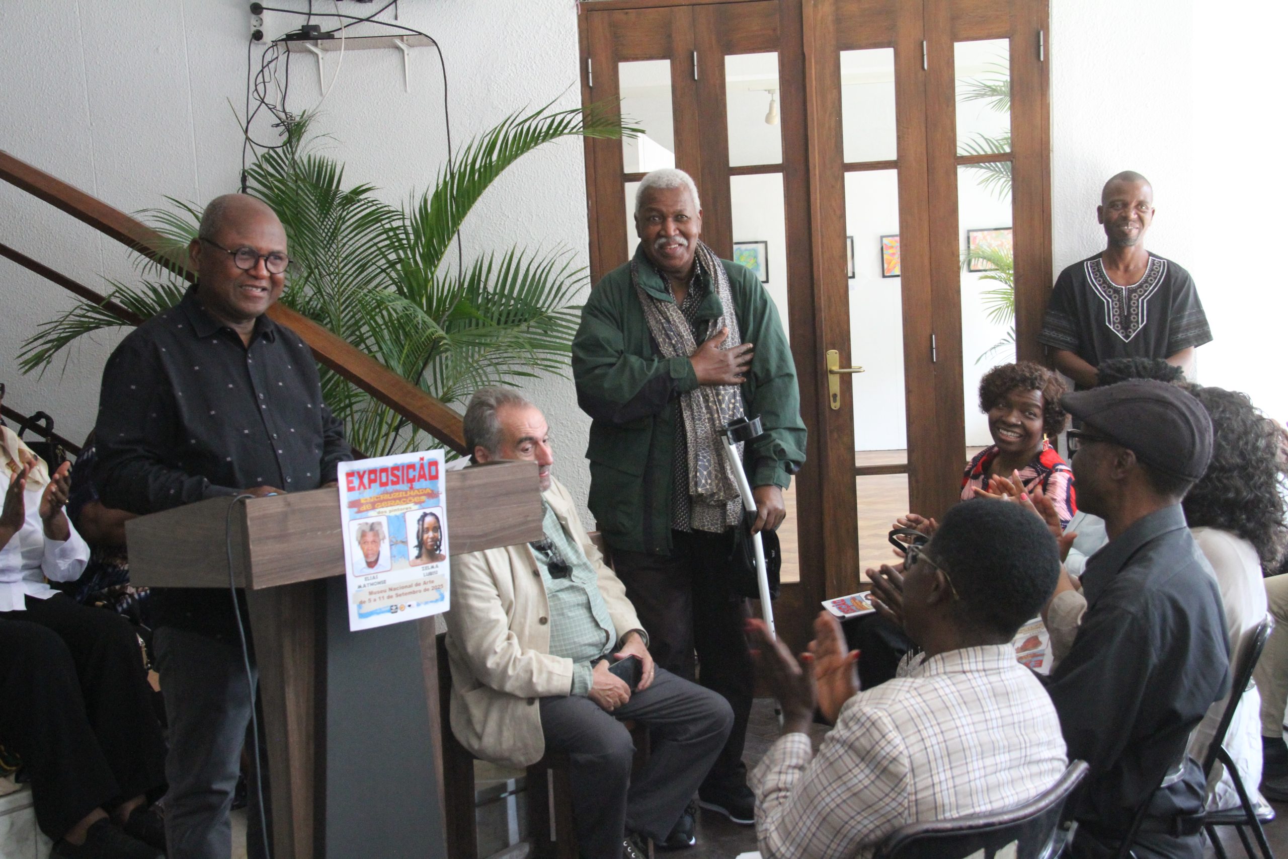 Em maputo na exposição do pintor moçambicano e bracarense elias mathonse 