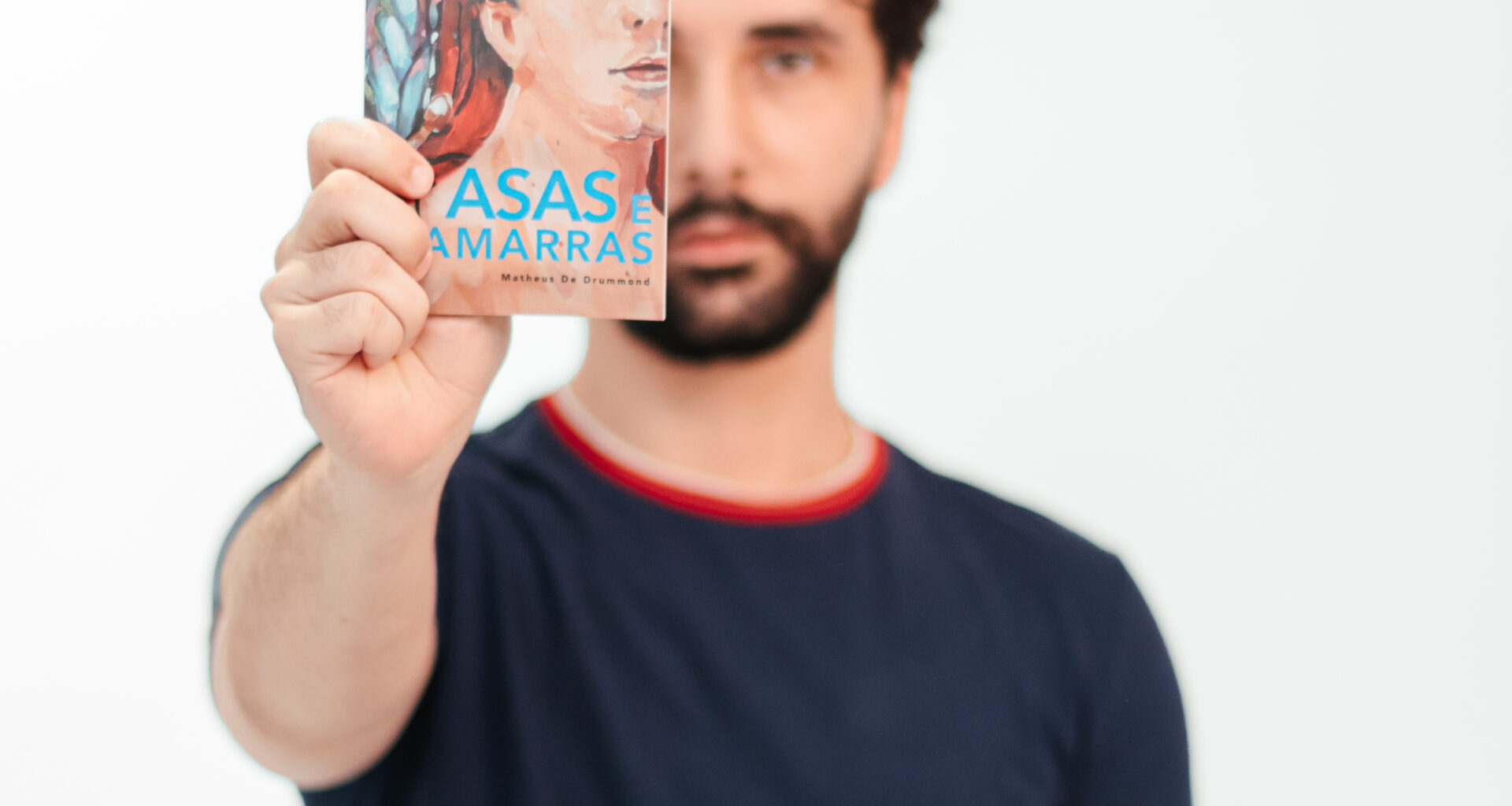 Escritor capixaba Matheus de Drummond lança livro ‘Asas e Amarras’ em jantar solidário na Associação GOLD