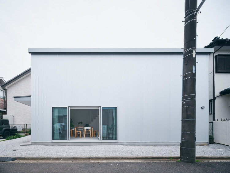 Casa Sobreposta / Office Sugurufukuda - Fotografia de Exterior