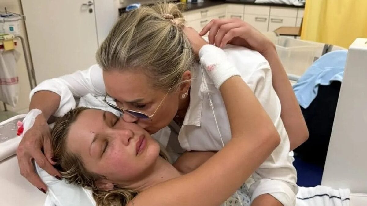 Mãe de Bella Hadid comenta sobre internação da filha por doença de Lyme Desperança