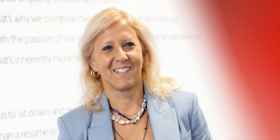 «Temos de ter coragem, enquanto sociedade, para ir fundo. Temos de fazer algo pelo nosso futuro.» – Human Resources