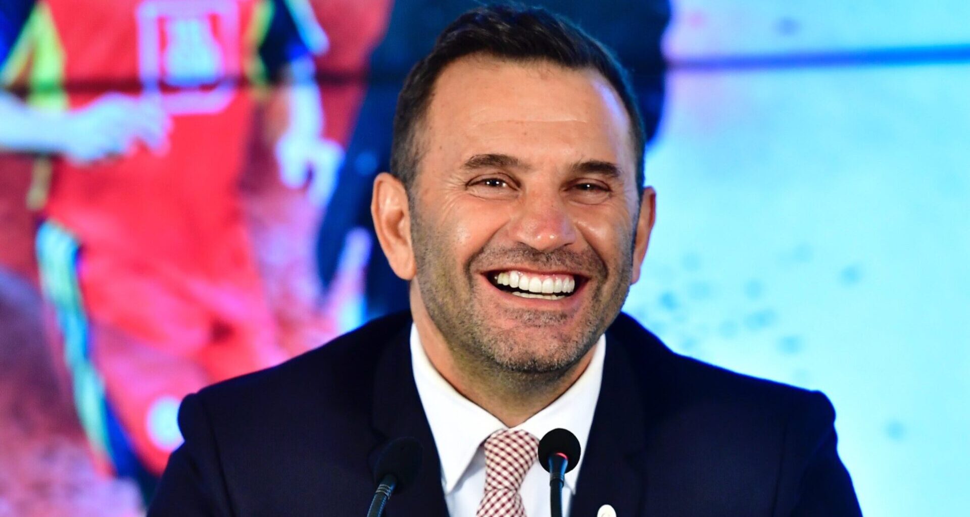 Treinador do Galatasaray revela preço pedido pelo FC Porto por Diogo Costa e comenta saída de José Mourinho: «Ele queria sair»