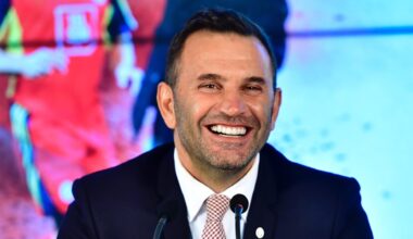 Treinador do Galatasaray revela preço pedido pelo FC Porto por Diogo Costa e comenta saída de José Mourinho: «Ele queria sair»