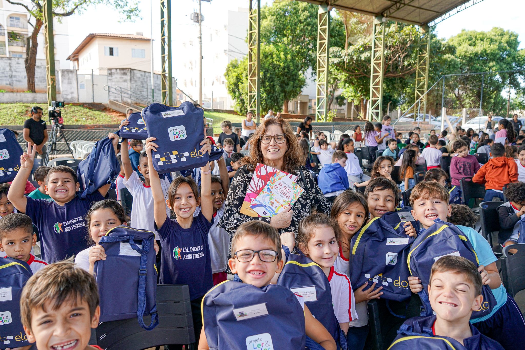 Projeto Ler e Reler 02 - Arthur Merlotti.jpg