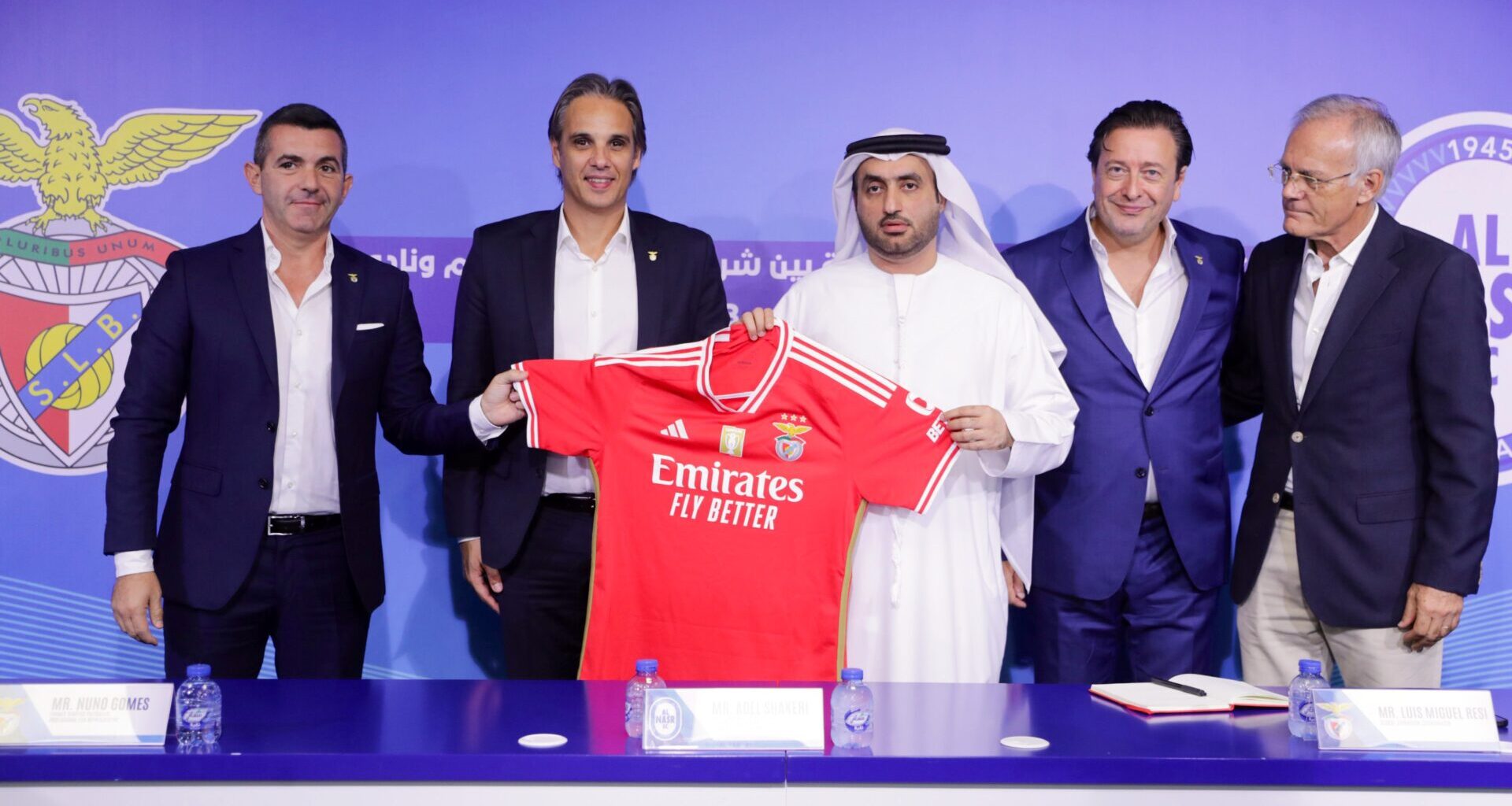 «O Benfica não pode contratar muito, mas sim contratar melhor»