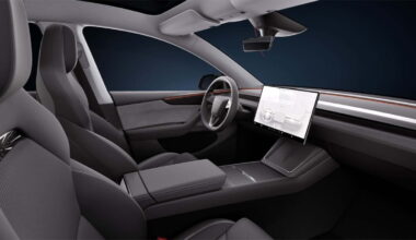 Alguns veículos Tesla trancam os passageiros no interior, tornando quase impossível a fuga