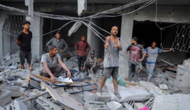 Israel intensifica ofensiva terrestre. Dois hospitais de Gaza desativados