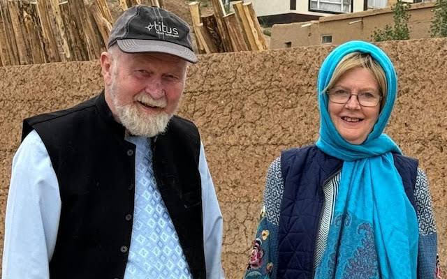 Casal britânico idoso detido por talibãs é libertado após oito meses em Cabul