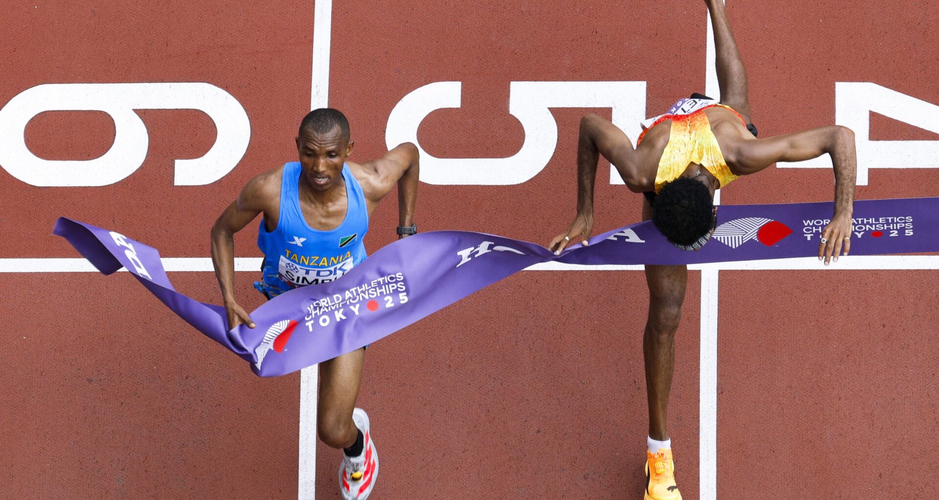 É possível a maratona terminar em photo finish? Sim é. Aconteceu nos Mundiais!