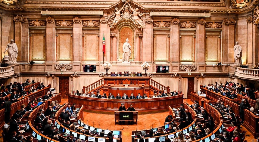 Proposta de Orçamento com votação final global prevista para 27 de novembro