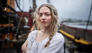 Amanda Seyfried diz que precisou fazer grandes sacrifícios para papel que a coloca na briga do Oscar, como ficar sem botox por um ano | Filmes