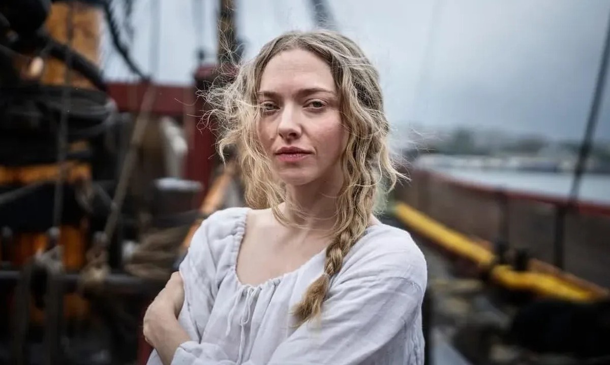 Amanda Seyfried diz que precisou fazer grandes sacrifícios para papel que a coloca na briga do Oscar, como ficar sem botox por um ano | Filmes
