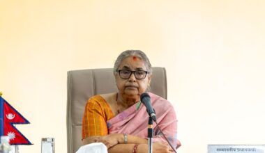 Nepal pegou fogo ao parlamento e elegeu primeira-ministra no Discord. "Bem-vindos ao futuro"