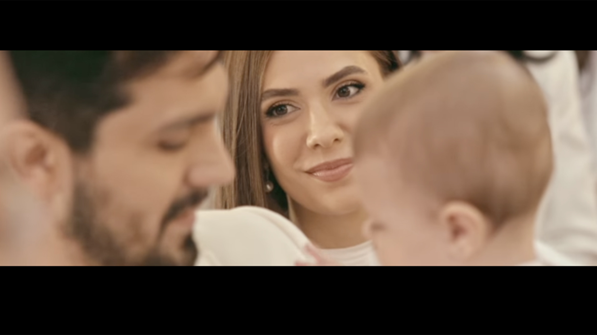 Batizado de Serena, filha de Luan Santana e Jade Magalhães - Foto: Reprodução / Instagram @ajademagalhaes