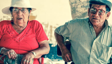 Como os "divórcios grisalhos" afetam a vida dos filhos adultos