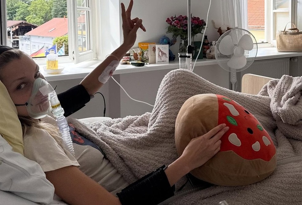 Bella Hadid foi hospitalizada — Foto: Reprodução/Redes sociais