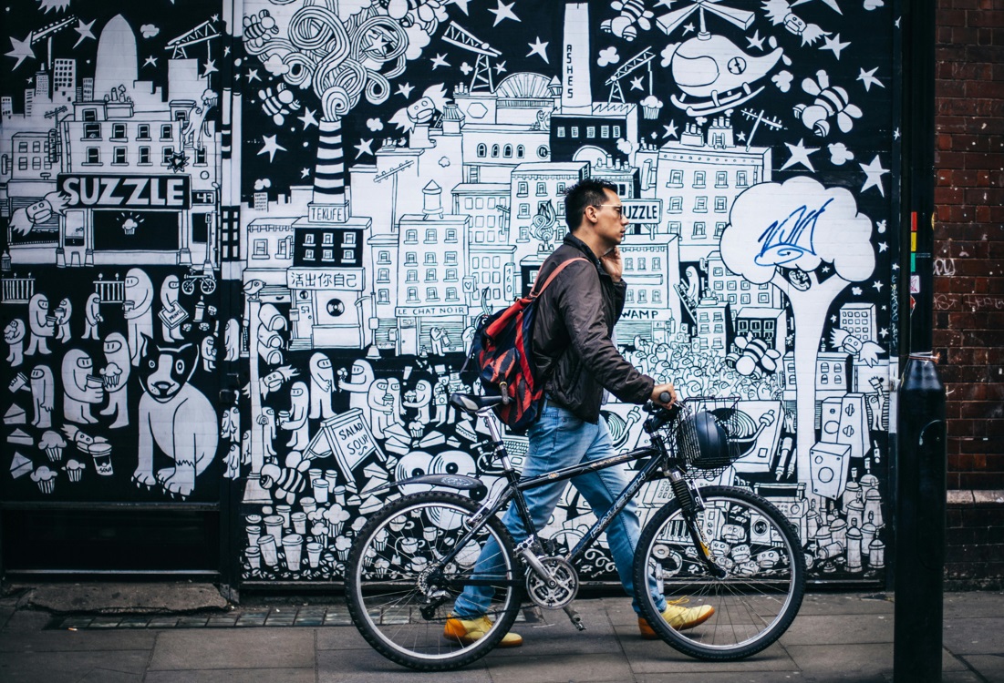 Andar de bicicleta diminui risco de demência e Alzheimer, diz estudo