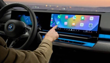 BMW CarPlay Android Auto condutores smartphones