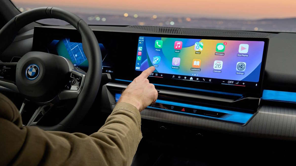 BMW CarPlay Android Auto condutores smartphones