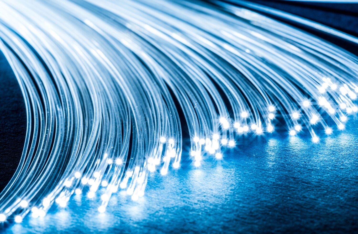 Cientistas comprimem um computador inteiro numa fibra de tecido — que pode ir à máquina