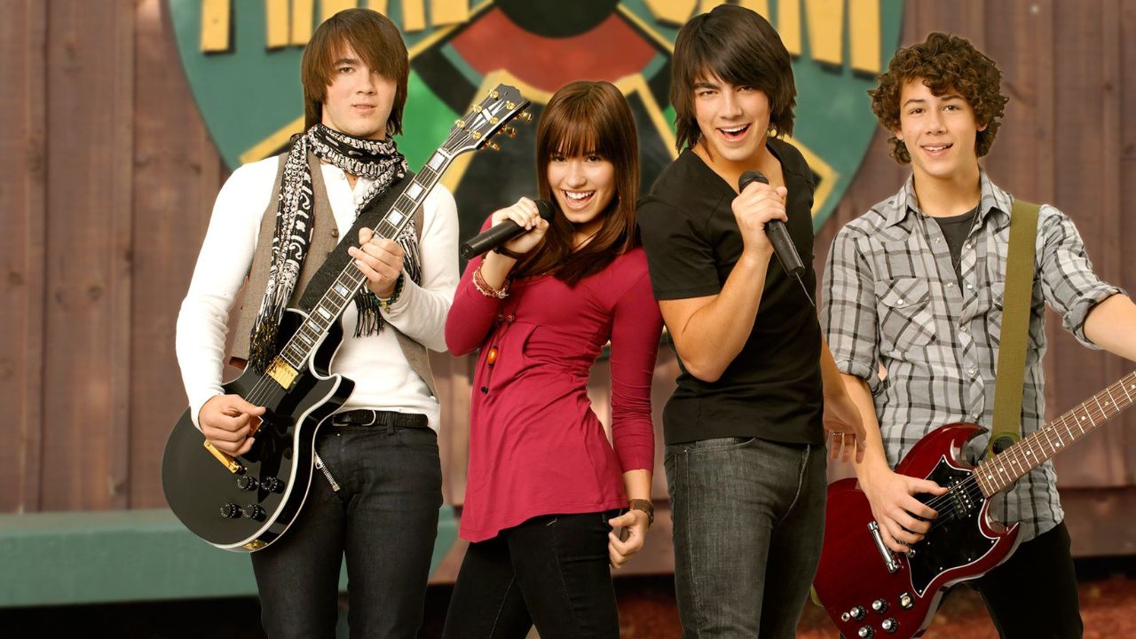 Joe Jonas confirma produção de 'Camp Rock 3'