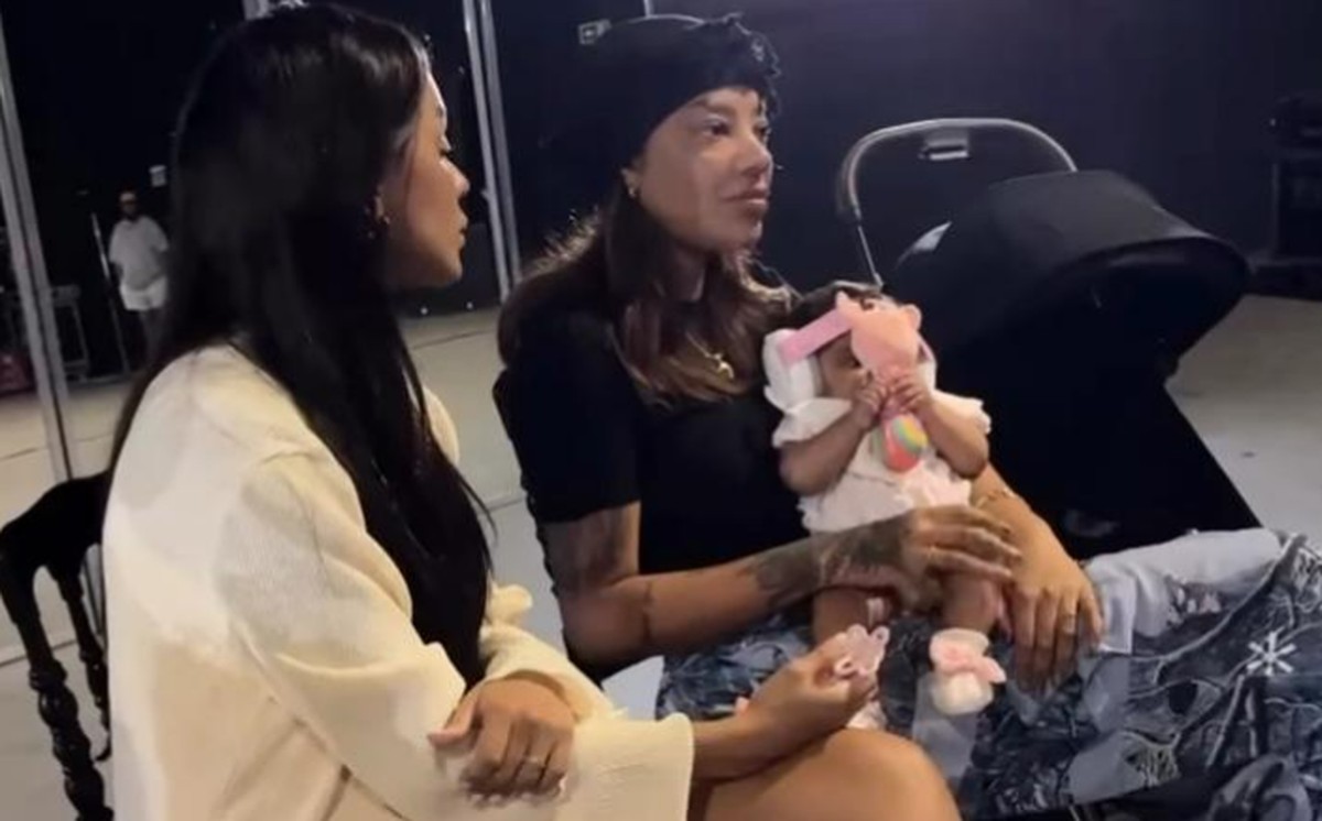 Ludmilla mostra presente de Brunna e Zuri durante ensaio: 'Visita especial'